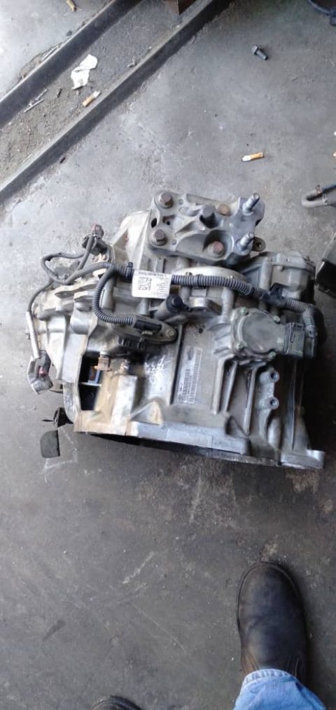 Ford Fiesta 1.6 Transmission halfcut - FORD USED PARTS SPECIALIST